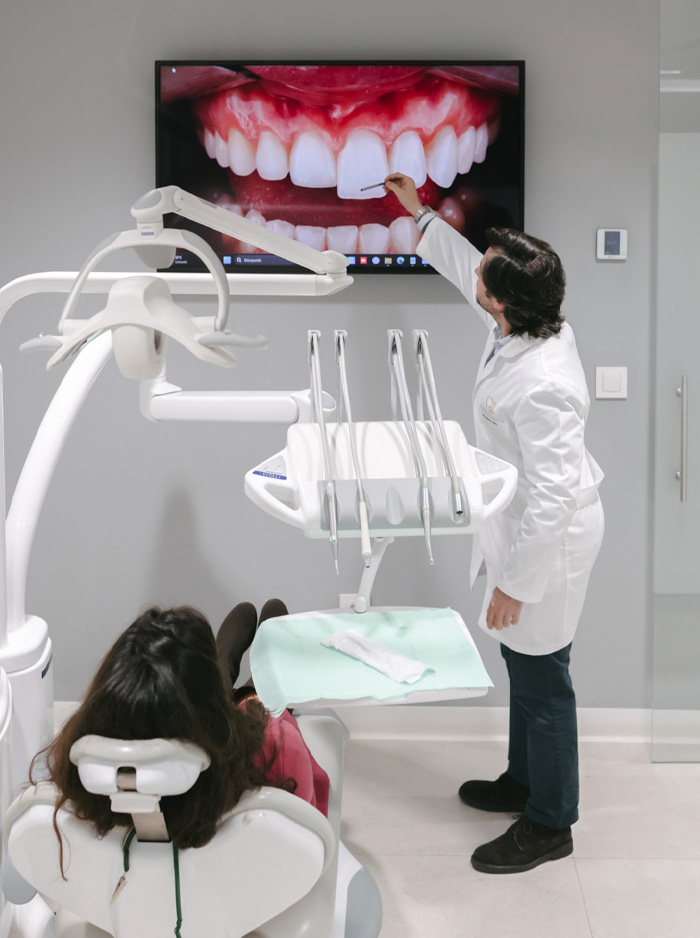 Conoce cómo nuestras modernas instalaciones dentales en Madrid garantizan tu comodidad y mejores resultados. ¡Haz clic para saber más!